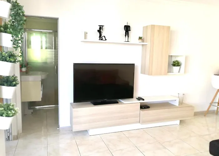 Tropicalife * بلايا ديل إنغلز